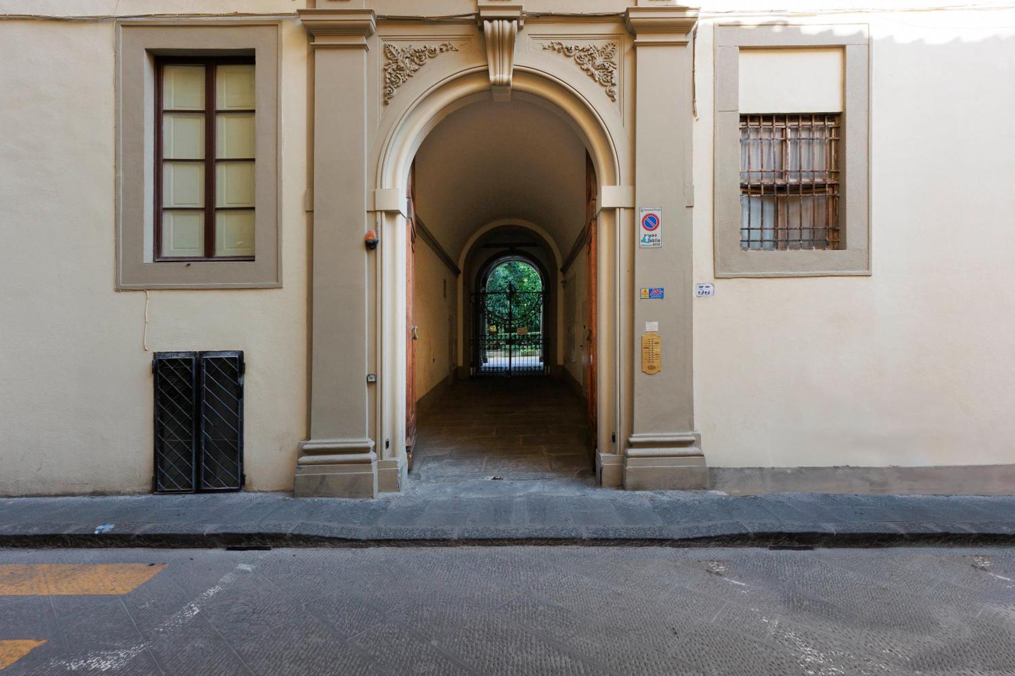 Palazzo Caccini Luxury Apartment ฟลอเรนซ์ ภายนอก รูปภาพ